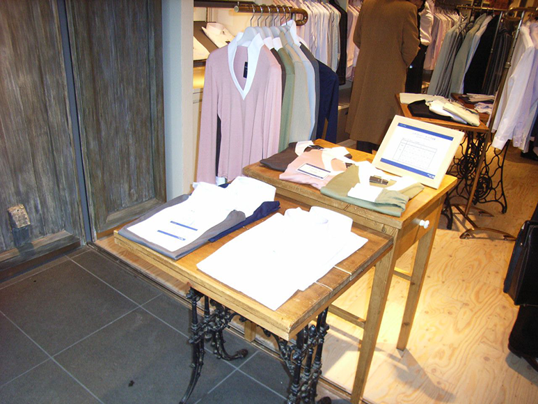 Maker's Shirts（メーカーズシャツ）鎌倉 新宿三丁目イーストビル店の写真2